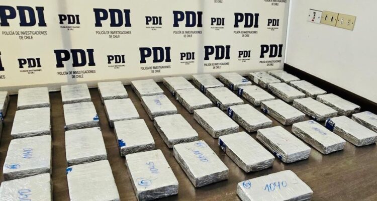 Incautan más de 45 mil dosis de cocaína ocultas en un vehículo en Complejo Fronterizo Chacalluta