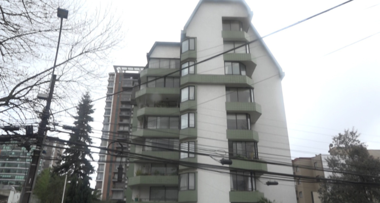 Edificio en Concepción donde médico protagonizó discusión con vecino