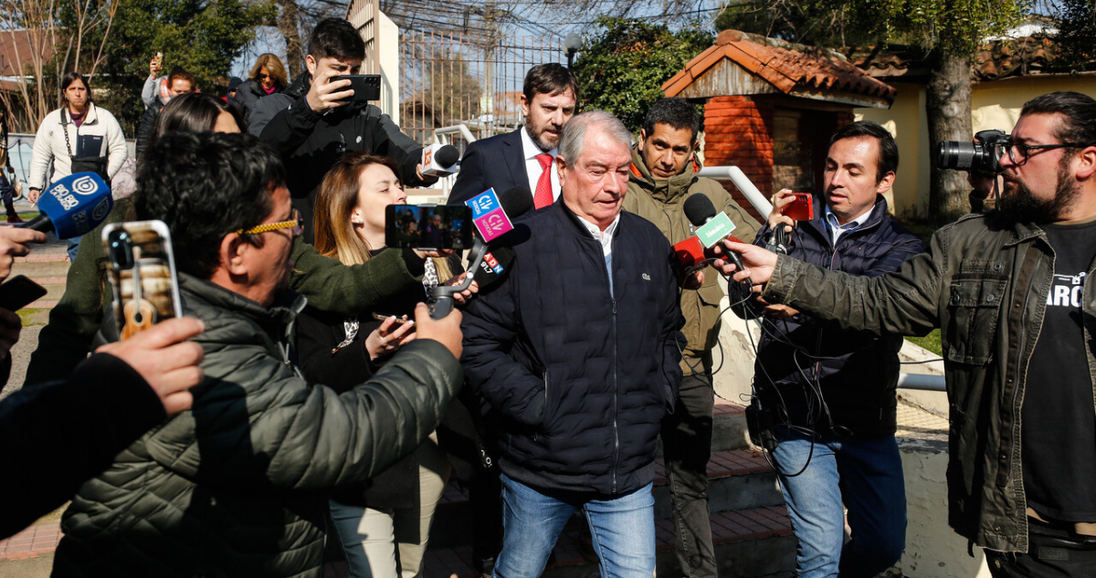 Eduardo Macaya llegando a la Lectura de veredicto, acusado de Abuso impropio de Menores desde el Tribunal Oral en Lo Penal de San Fernando