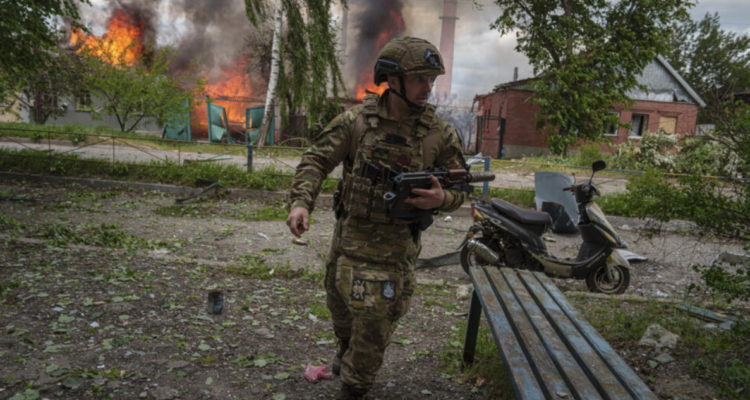 Ejércitos de Rusia y Ucrania se enfrentan en Kursk 80 mil civiles rusos fueron evacuados