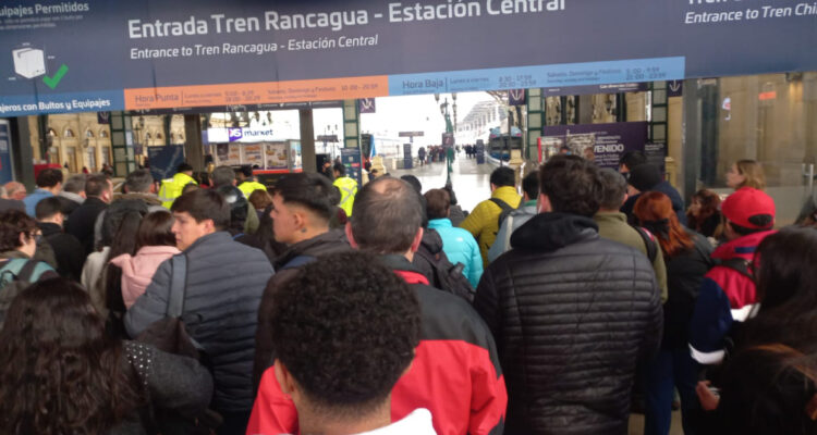 EFE suspende servicio Nos-Estación Central por falla en suministro de energía