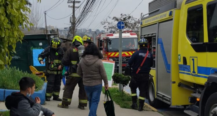 Suspenden atención en Cesfam de Quilpué por olores desconocidos