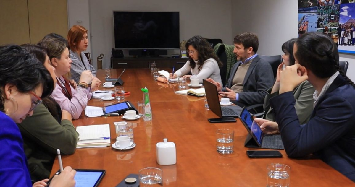 FA se reúne con Pardow y propone “quintuplicar compensaciones” y que multas vayan a subsidios