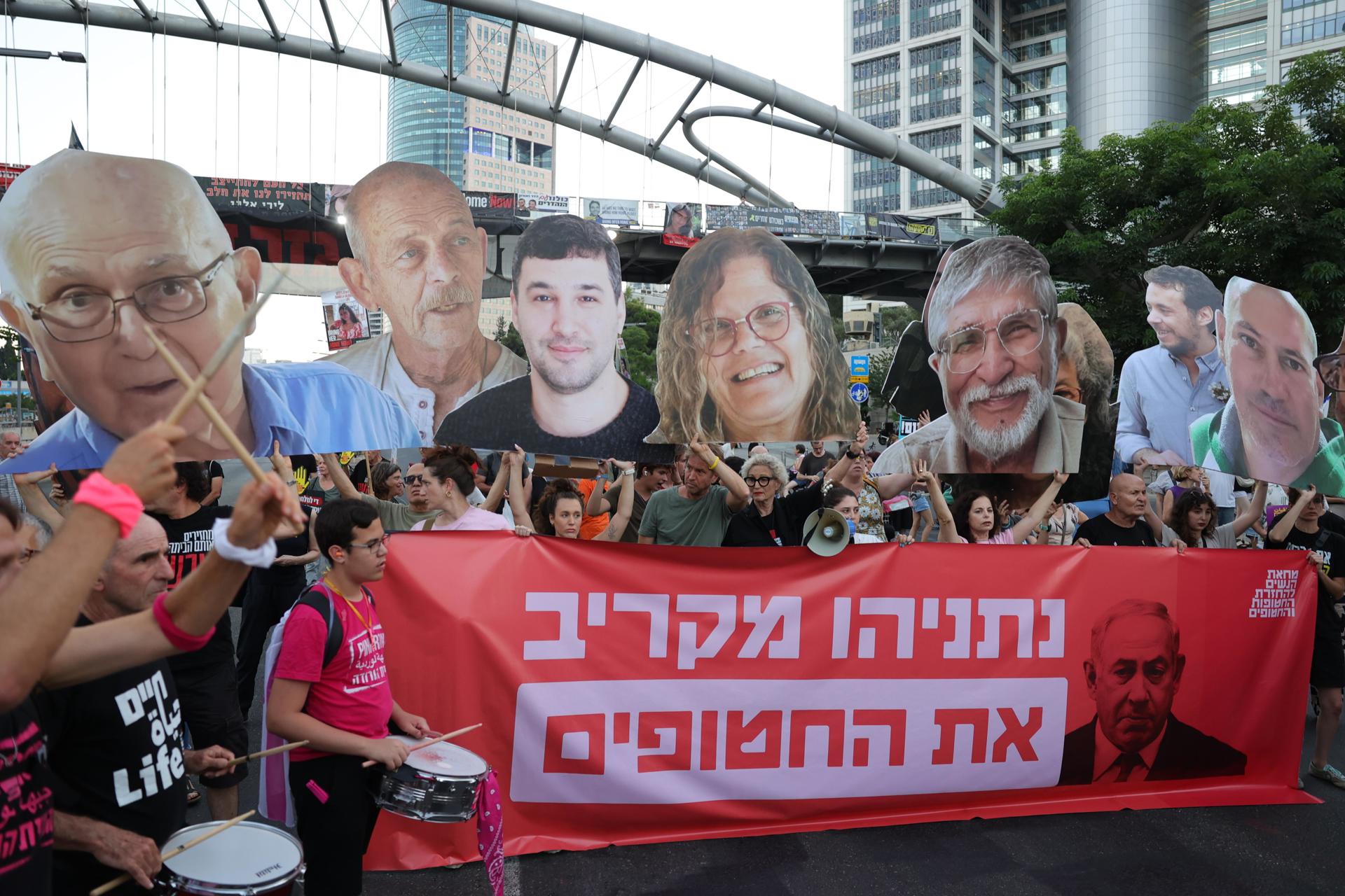 Las familias de los rehenes israelíes piden el fin de la guerra