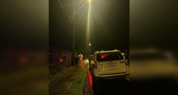Exterior de vivienda donde ocurrió femicidio y posterior suicidio en Victoria