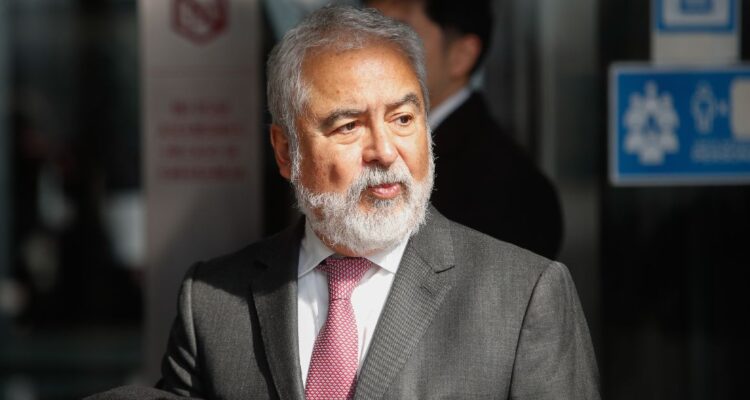 “Cuatro ucranianas (…) un yate y langosta”: revelan particular petición de Hermosilla en caso Audio