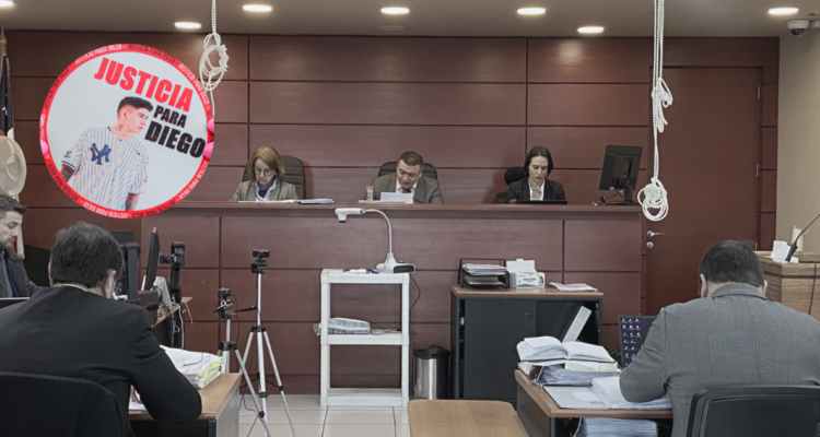 Padre de Diego Herrera acusa que fue agredido a vista y paciencia de jueces por papá del condenado