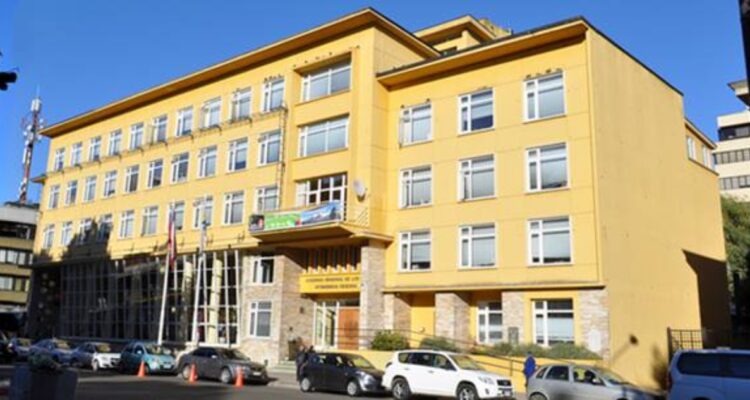 Formalizan a exfuncionario del GORE Los Ríos por fraude