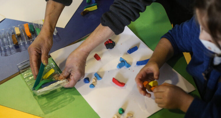 Imagen de contexto de una guardería. Durante la tarde de este martes, en Estación Central, un lactante falleció en una guardería ilegal.