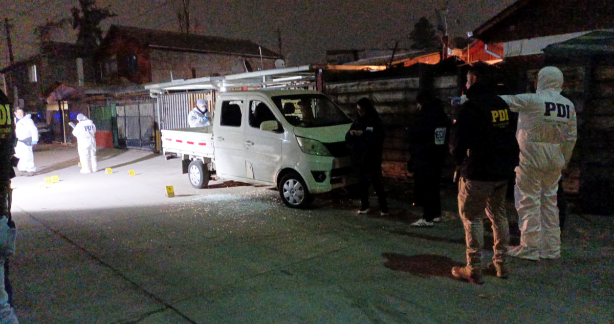 Hombre de 27 años muere baleado en presunto enfrentamiento en La Pintana: se percutaron 49 disparos