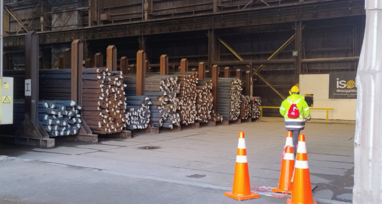 Interior de Huachipato por anuncion de apagado de alto horno