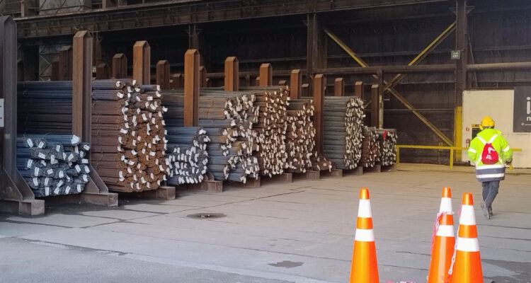 “Privará al país de acero de calidad”: sector metalúrgico y del acero lamenta “cierre” de Huachipato