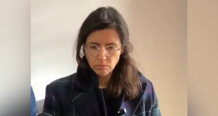 Agrupación de Detenidos Desaparecidos por despido de Isabel Amor