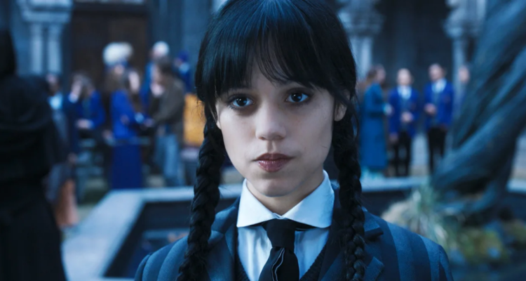 Jenna Ortega en Merlina de Netflix en referencia a imágenes con IA