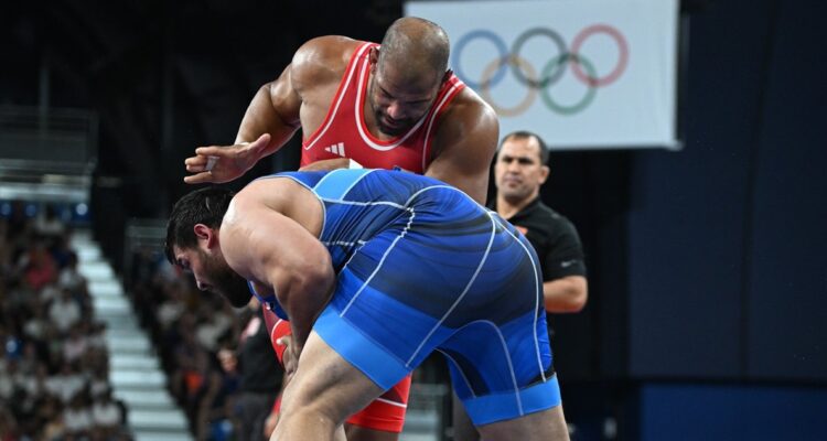 Yasmani Acosta aseguró nueva medalla para el Team Chile en París 2024.