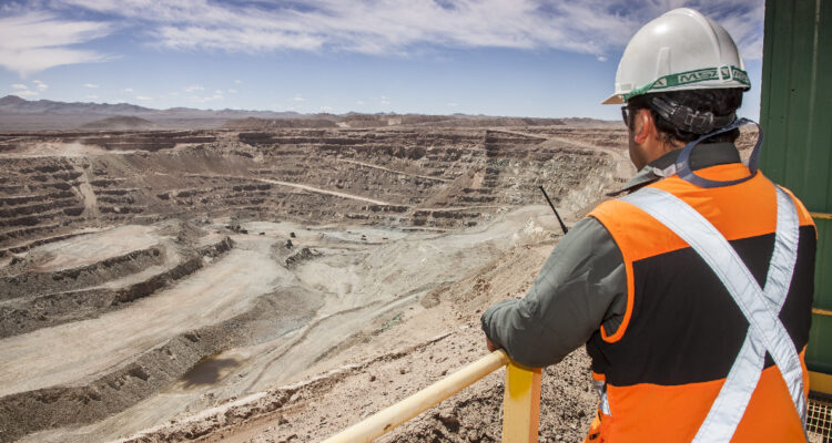 ¿La minería dejó de ser atractiva? Los alto sueldos ya no es lo único que aspiran los más jóvenes