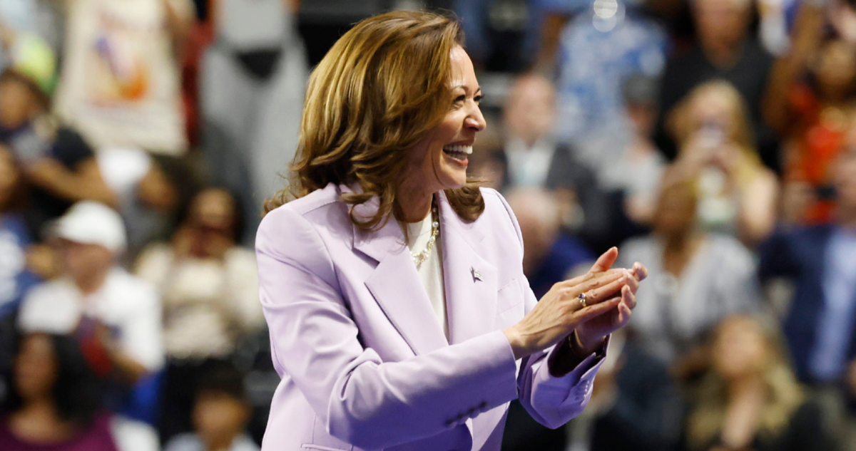 Kamala Harris desplegada en su campaña