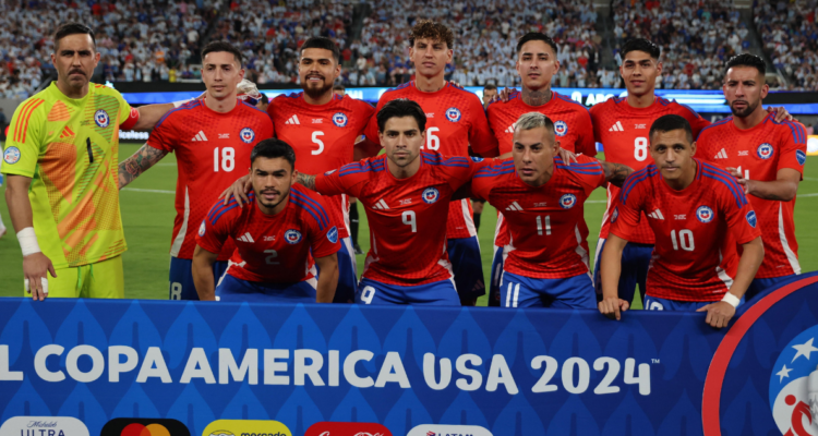 El duelo entre La Roja y Bolivia por la Eliminatoria rumbo al Mundial 2026 sufre cambio de horario.