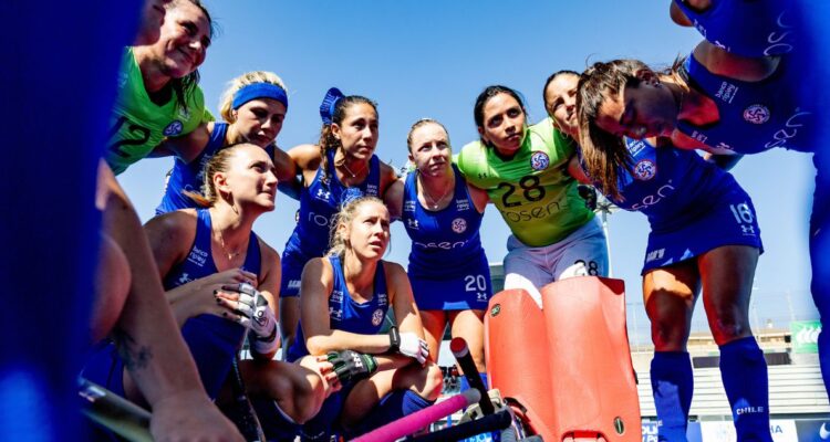 Diez Diablas chilenas al hockey césped del extranjero