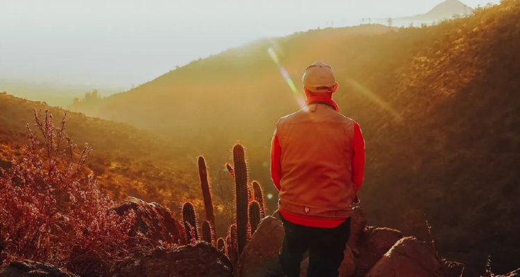 Programa Transforma Andes Santiago lanza libro digital gratuito para fomentar el turismo de montaña