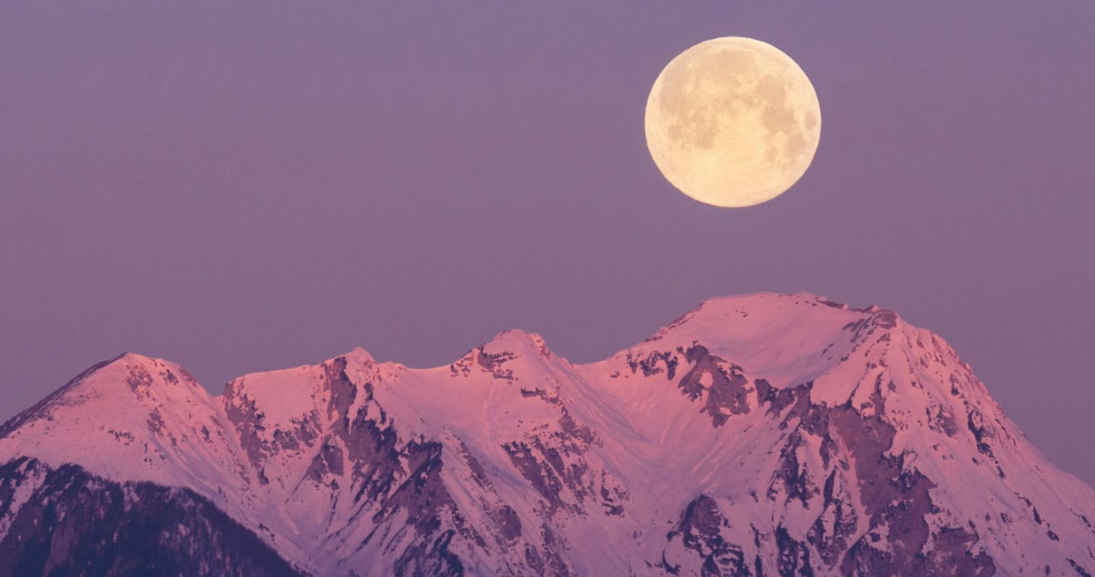 Luna de Esturión 2024