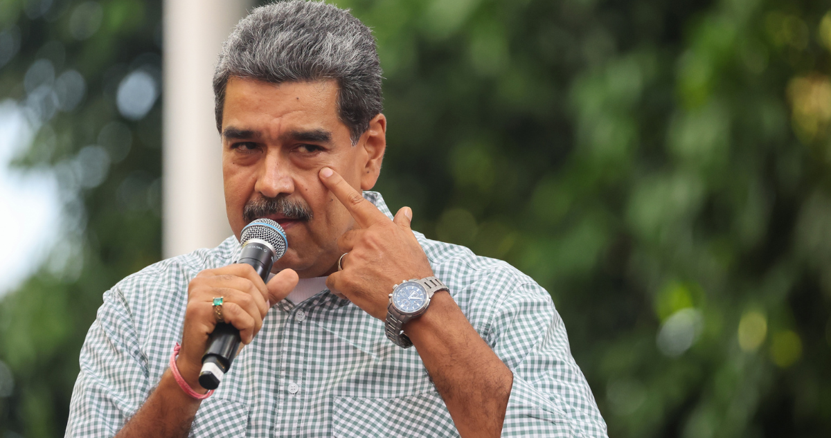 Maduro asegura que una cuenta llamada Anonymous amenazó varias veces con un apagón nacional