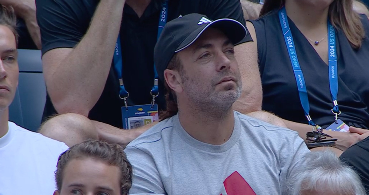 Massú viendo a Thiem