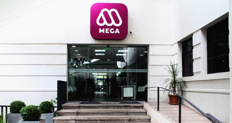 Fachada de Mega en referencia a comunicado de advertencia de suplantación
