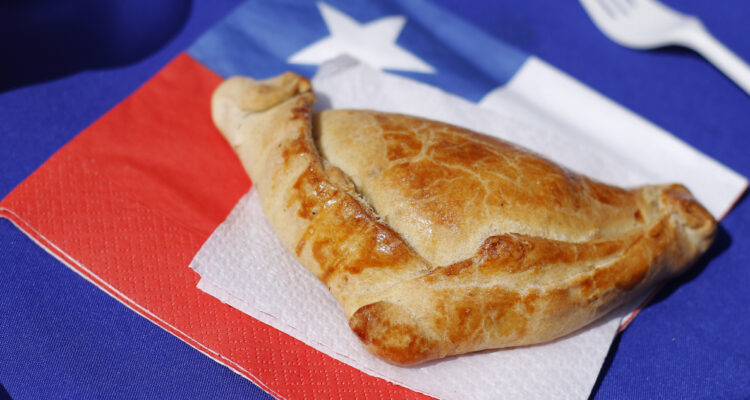 Fiestas Patrias 2024: ¿Dónde encontrar la mejor empanada de Santiago?