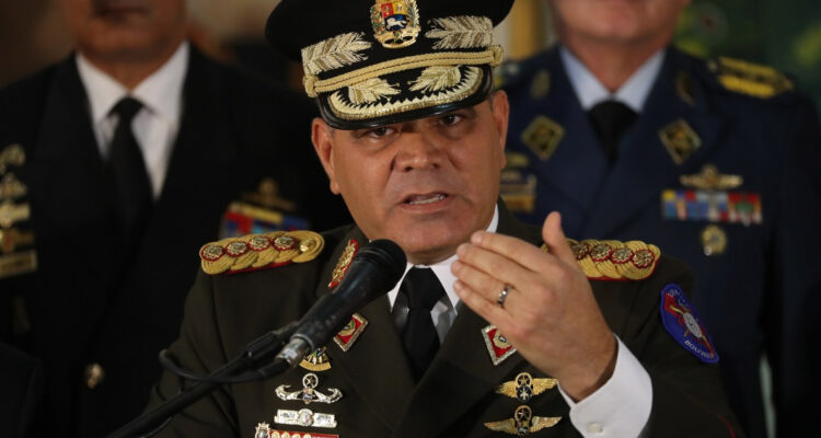 Militares y policías ratifican lealtad a Maduro y acusan “planteamientos sediciosos” de la oposición