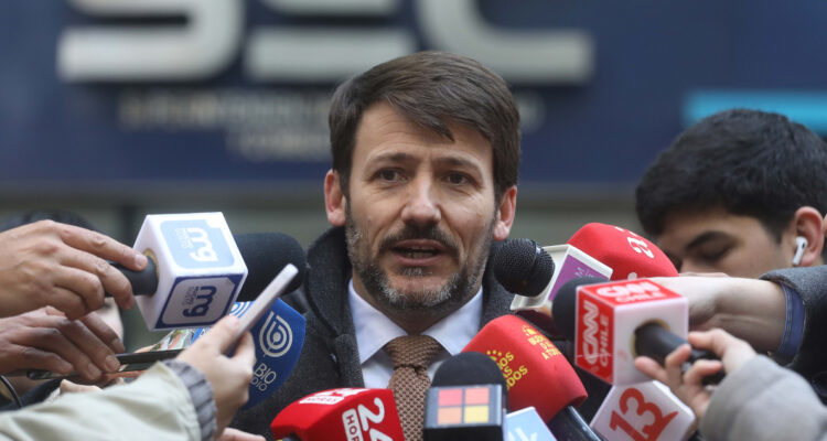 Gobierno da ultimátum a Enel: deben reponer energía a los 20 mil clientes antes de medianoche