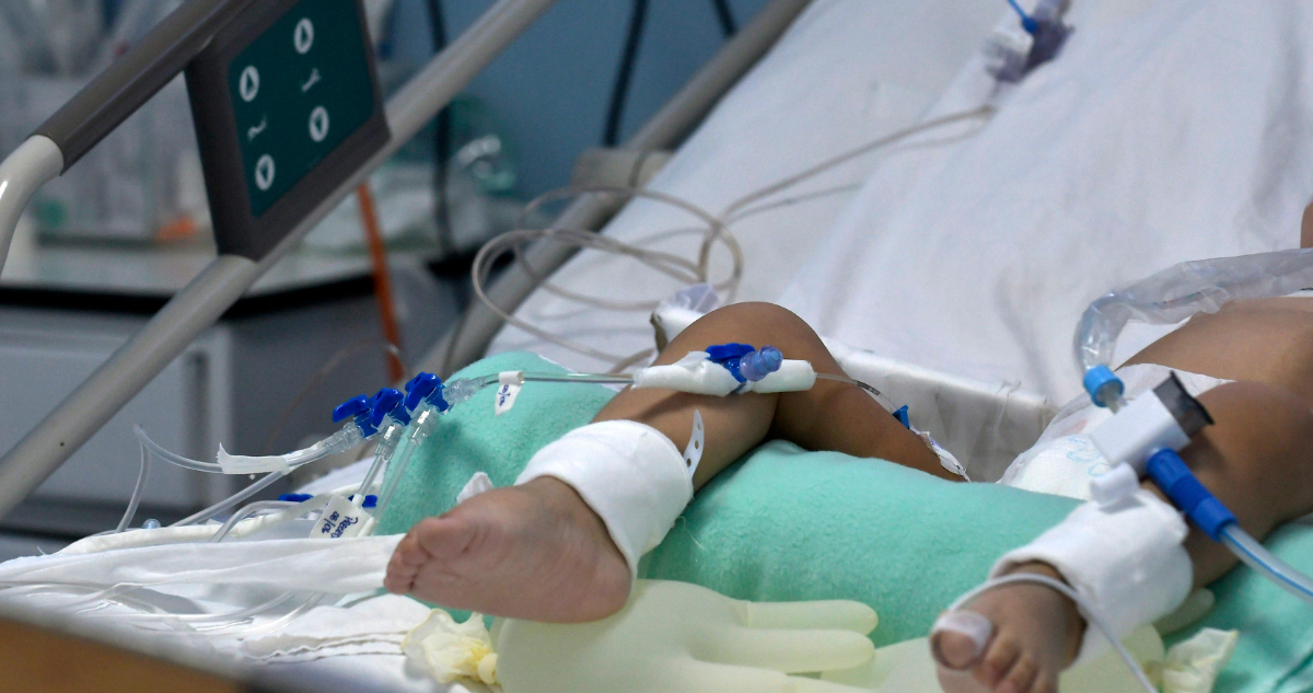 Niña de 1 año resulta intoxicada con cocaína en Buin: papás quedaron en prisión preventiva