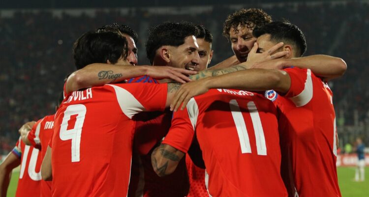 La Roja anunció su nómina para enfrentar a Argentina y Bolivia por Eliminatorias.