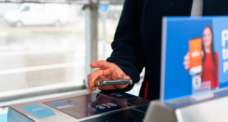 Al igual que en Santiago: desde hoy se puede pagar pasaje de Biotren con código QR de BancoEstado