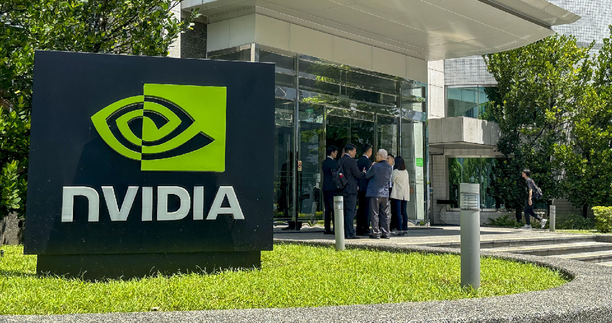 Grandes expectativas pasaron la cuenta: acciones de Nvidia caen a pesar de dispararse sus ganancias