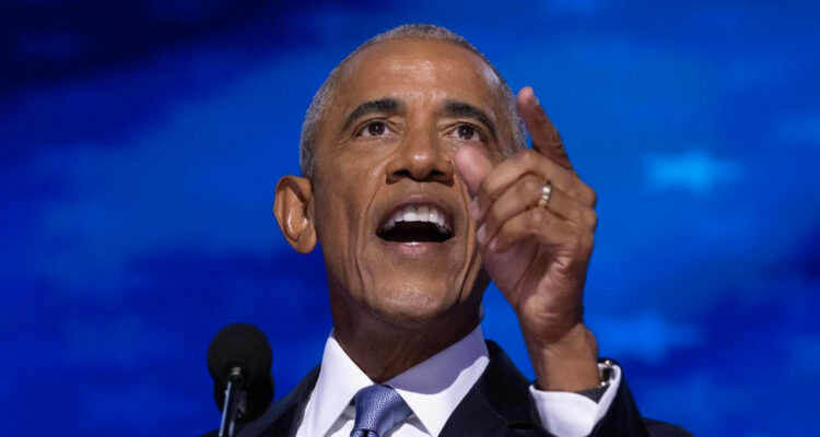 Obama entrega respaldo público a Harris y tacha a Trump de “bravucón”
