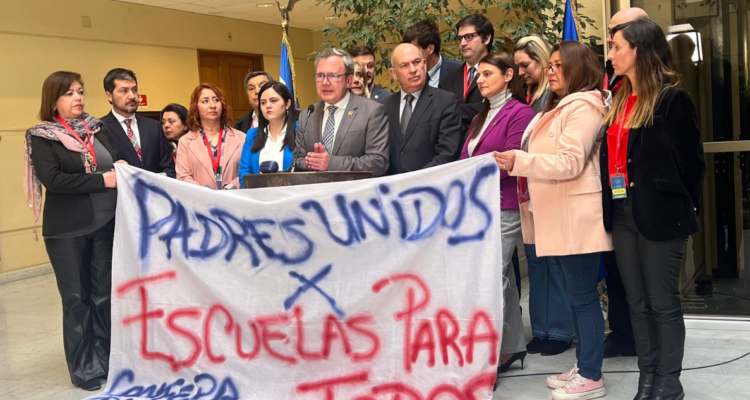 Oposición pide “proteger” educación particular subvencionada: “Es la preferida de los apoderados”