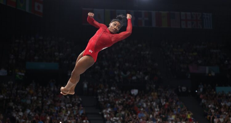 Simone Biles no para de deslumbrar en París 2024.