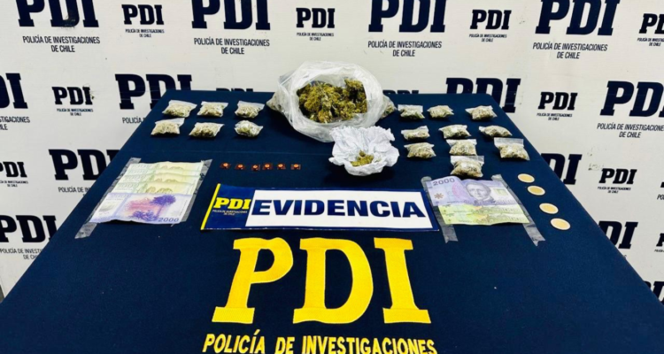 Imagen de la incautación realizada por la PDI en un sector céntrico de Arica.