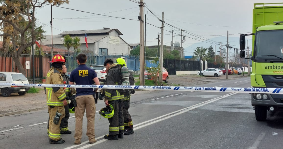 PDI indaga emergencia química en Pudahuel por derrame de ácido nítrico
