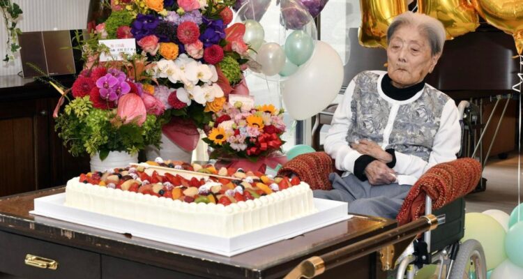 Quién es la persona más vieja del mundo, qué edad tiene, dónde vive y quiénes la siguen como las personas más longevas del planeta.