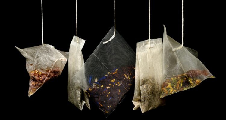 Para qué sirve realmente el hilo de las bolsas de té