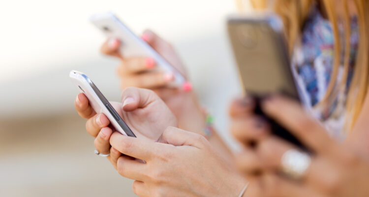 Claro encabeza ranking de portabilidad móvil en Chile en los últimos 4 meses, según informe de Subtel