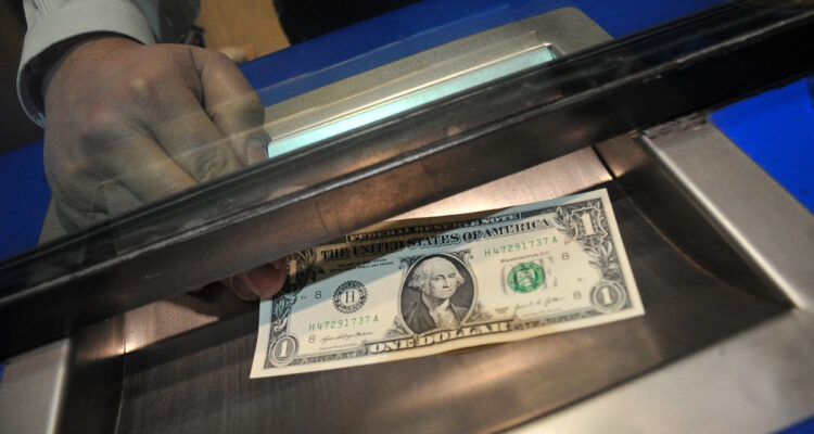 El dólar opera sin grandes variaciones luego que se conocieran últimos datos inflacionarios de EEUU