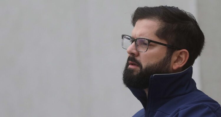 “Solo demuestra miedo”: Boric critica régimen de Maduro tras detención de equipo de TVN en Venezuela