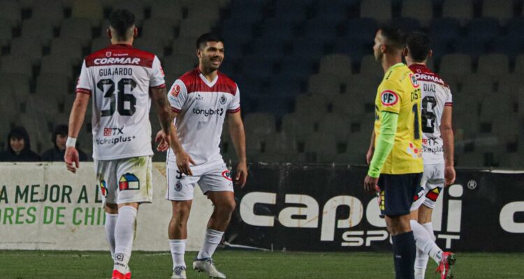 La Serena extendió su ventaja en la cima de la Primera B.