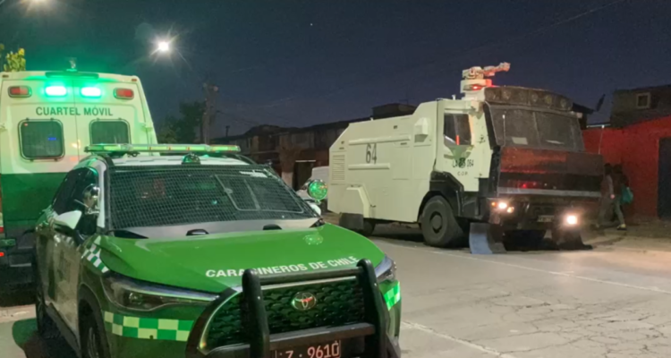 Carabineros realiza procedimiento en La Pintana: buscan a sujeto que estaría involucrado en homicidios