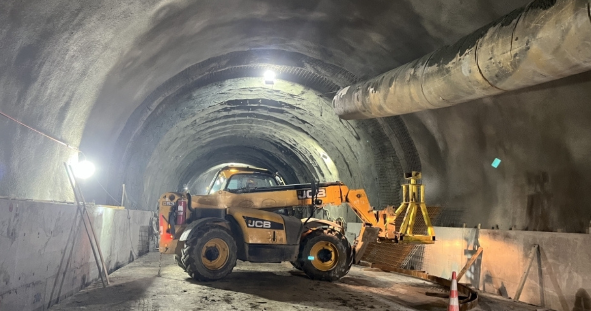 Construcción de túnel en Cerro Chepe de Concepción por obras de nuevo Puente Ferroviario