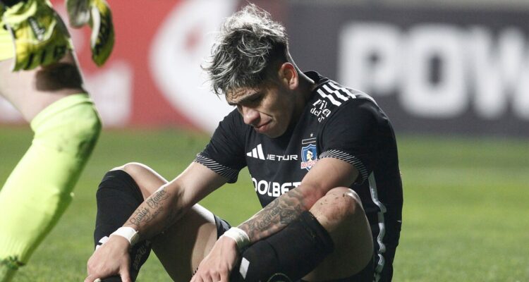 Carlos Palacios desató varios problemas al interior de Colo Colo.