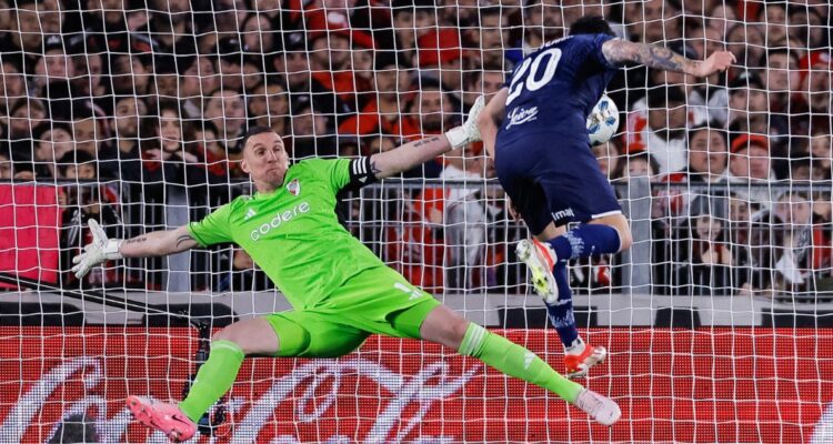 Rodrigo Echeverría podría ser fichado por River Plate